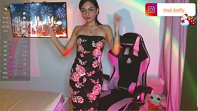 Snapshot of Mei_Kelly chatting on December 2024 01:57:02 AM Mei Kelly online show from December 2024 01:57:02 AM