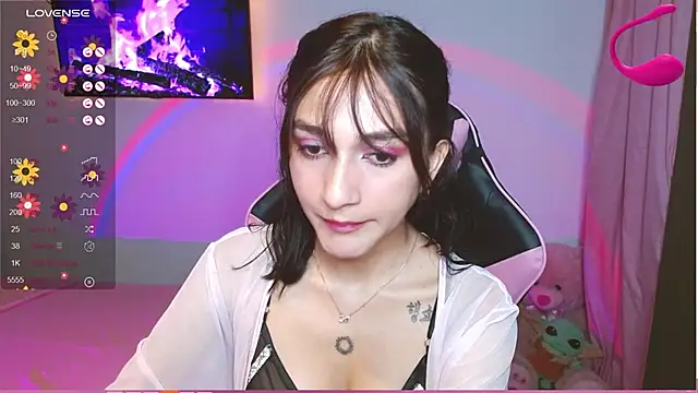Snapshot of Mei_Kelly chatting on January 2025 11:33:01 PM Mei Kelly online show from January 2025 11:33:01 PM