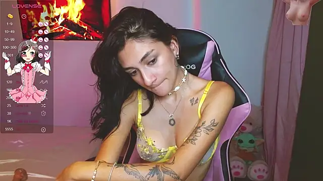 Snapshot of Mei_Kelly chatting on February 2025 03:19:01 AM Mei Kelly online show from February 2025 03:19:01 AM