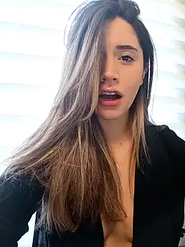 maliciaworld online show from January 2025 05:17:02 PM