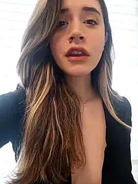 maliciaworld online show from February 2025 05:07:01 PM