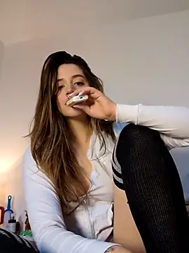 maliciaworld online show from September 2025 10:20:01 PM