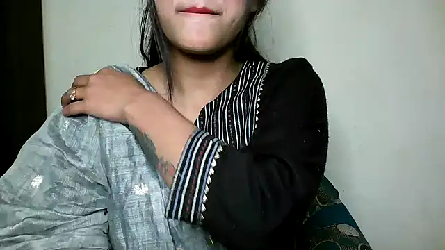 Snapshot of Princess_noorjahan chatting on February 2025 02:21:01 PM Princess noorjahan online show from February 2025 02:21:01 PM