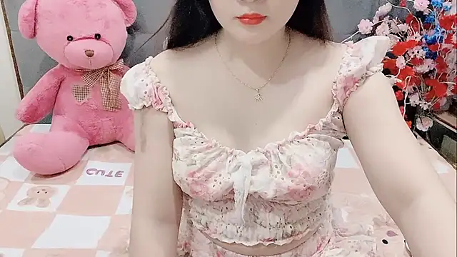 Funikio online show from December 2025 02:04:01 PM