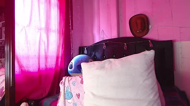 Snapshot of NikkiRous_ chatting on February 2026 03:22:01 PM NikkiRous online show from February 2026 03:22:01 PM