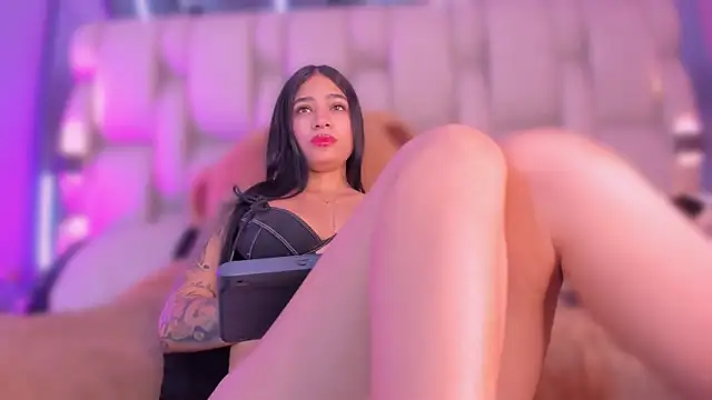  LauraTaylor  online show from November 2025 07:49:02 PM