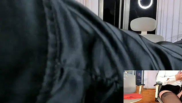 Snapshot of cami_cruzz chatting on February 2025 11:32:01 PM cami cruzz online show from February 2025 11:32:01 PM