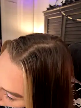 BrattyBae xo online show from October 2025 06:19:02 PM