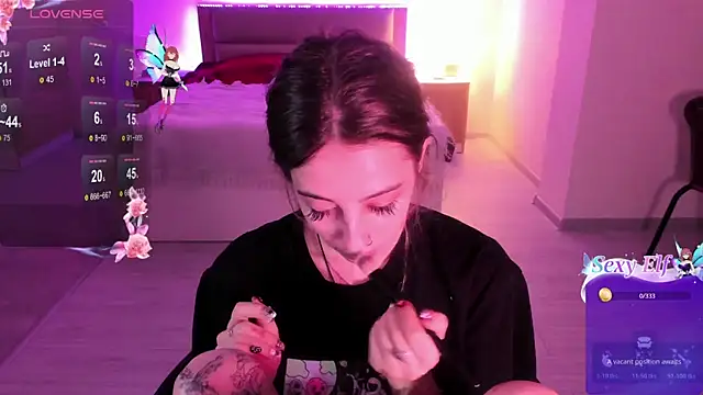 Snapshot of MelodyElf chatting on April 2026 04:26:01 PM MelodyElf online show from April 2026 04:26:01 PM