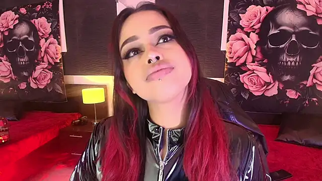 EvaaFoxxy1 online show from April 2026 12:13:01 PM