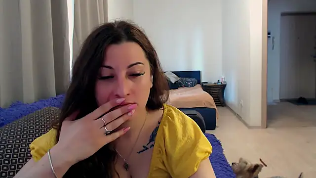 Snapshot of Helen_Adams_ chatting on June 2026 06:26:02 AM Helen Adams online show from June 2026 06:26:02 AM