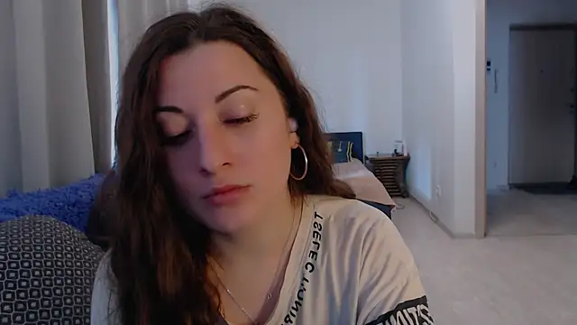 Snapshot of Helen_Adams_ chatting on July 2026 06:05:01 AM Helen Adams online show from July 2026 06:05:01 AM