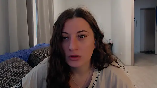 Snapshot of Helen_Adams_ chatting on July 2026 06:18:01 AM Helen Adams online show from July 2026 06:18:01 AM