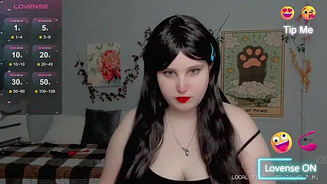 Crystal Chris online show from September 2025 04:18:01 PM