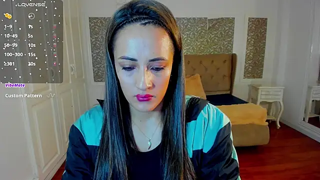 KimWessel  online show from December 2024 07:49:02 PM