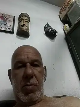 FabiQuilmes online show from February 2025 01:00:02 AM