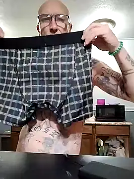 Snapshot of Smurfschmidt chatting on February 2025 02:59:02 AM Smurfschmidt online show from February 2025 02:59:02 AM