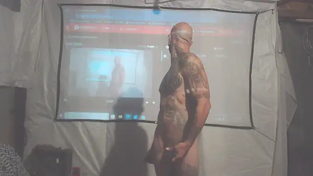 Snapshot of Smurfschmidt chatting on November 2025 04:15:02 AM Smurfschmidt online show from November 2025 04:15:02 AM