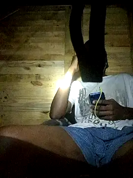 Snapshot of Gifttheskimaskboy chatting on February 2025 11:26:02 PM Gifttheskimaskboy online show from February 2025 11:26:02 PM