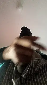 Snapshot of Gifttheskimaskboy chatting on March 2025 02:26:02 PM Gifttheskimaskboy online show from March 2025 02:26:02 PM