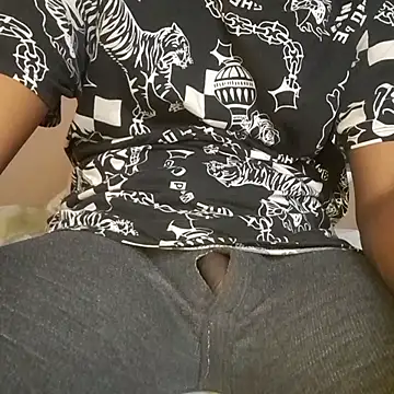 Snapshot of Gifttheskimaskboy chatting on November 2025 06:25:02 AM Gifttheskimaskboy online show from November 2025 06:25:02 AM