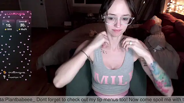 Snapshot of Plantbabeee chatting on March 2025 03:22:02 AM Plantbabeee online show from March 2025 03:22:02 AM