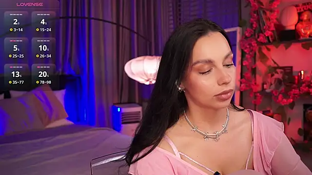 LunaNight online show from September 2025 08:20:02 PM