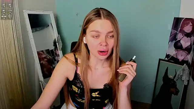 Molly sweetie online show from January 2025 10:02:02 AM