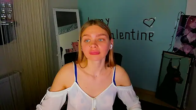 Molly sweetie online show from February 2025 10:09:02 AM