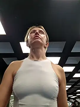 Miss    Mia  online show from December 2025 09:51:02 AM