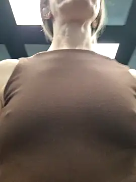 Miss    Mia  online show from January 2026 11:47:01 AM