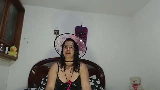 MagicStephany  online show from October 2025 02:58:02 PM