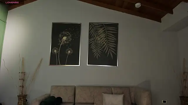 CorinneRusso online show from November 2025 05:40:02 AM