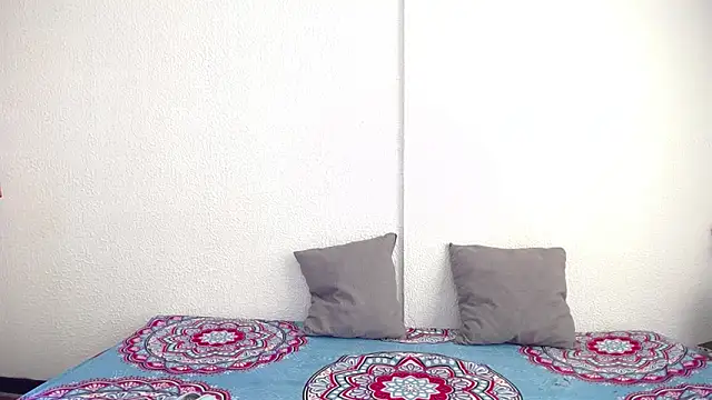  joanne and oliver  online show from September 2025 04:41:01 PM