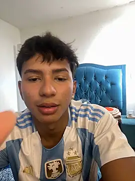 Leonarrrd 01 online show from October 2025 07:56:02 PM