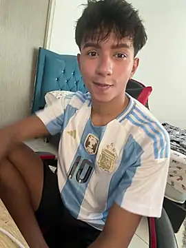 Leonarrrd 01 online show from March 2026 10:21:02 PM