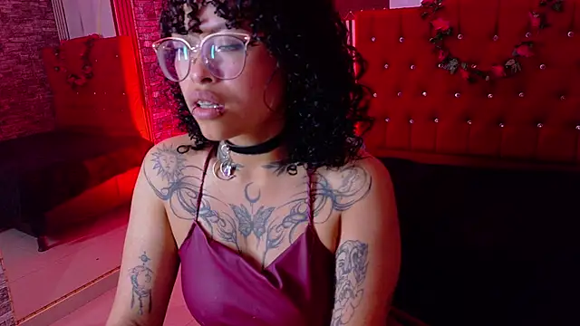 miahernadez303av online show from February 2026 04:31:01 AM