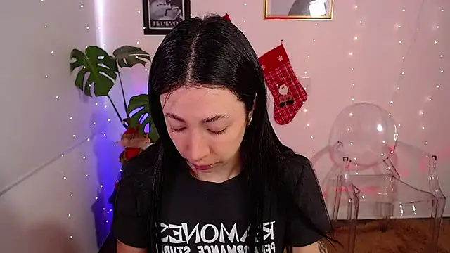 Snapshot of lilyy_evanss chatting on December 2024 09:34:02 PM lilyy evanss online show from December 2024 09:34:02 PM