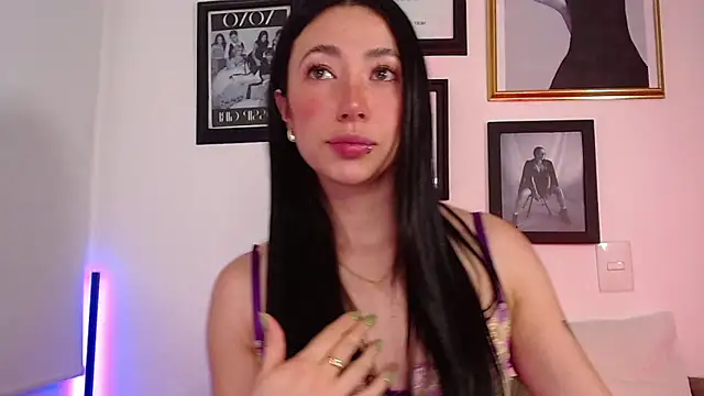 Snapshot of lilyy_evanss chatting on January 2025 12:25:01 AM lilyy evanss online show from January 2025 12:25:01 AM