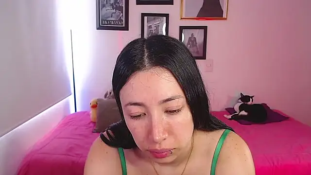 Snapshot of lilyy_evanss chatting on February 2025 09:48:01 PM lilyy evanss online show from February 2025 09:48:01 PM