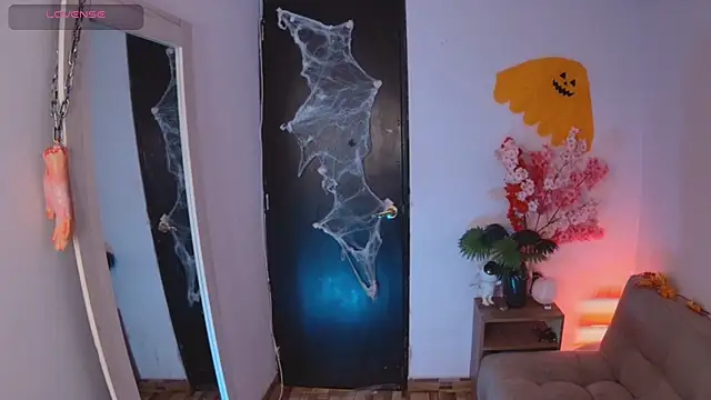 Lucy Princes online show from October 2025 07:12:02 AM