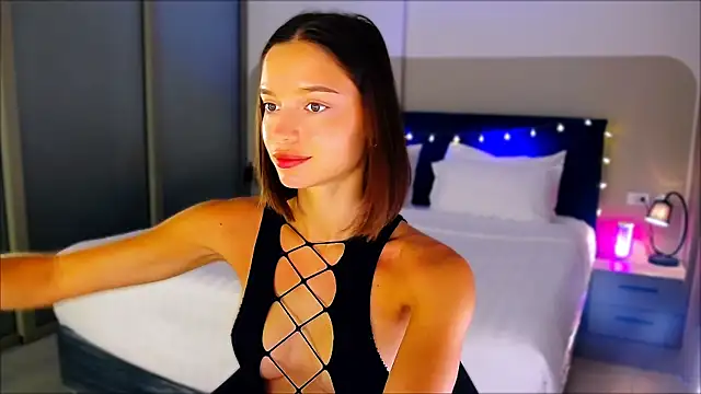 Snapshot of wow_Mia chatting on December 2024 02:30:02 AM wow Mia online show from December 2024 02:30:02 AM