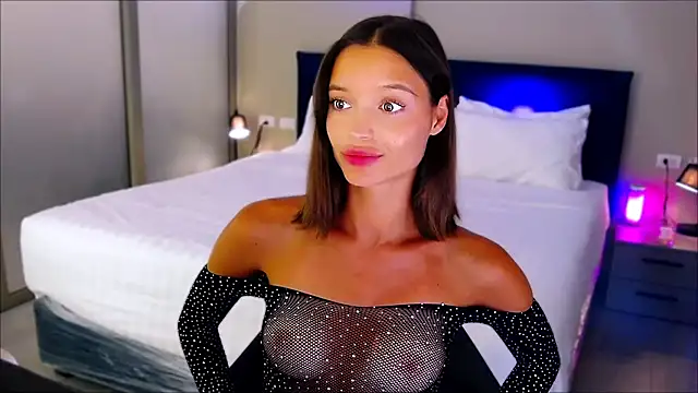 Snapshot of wow_Mia chatting on February 2025 08:18:02 AM wow Mia online show from February 2025 08:18:02 AM