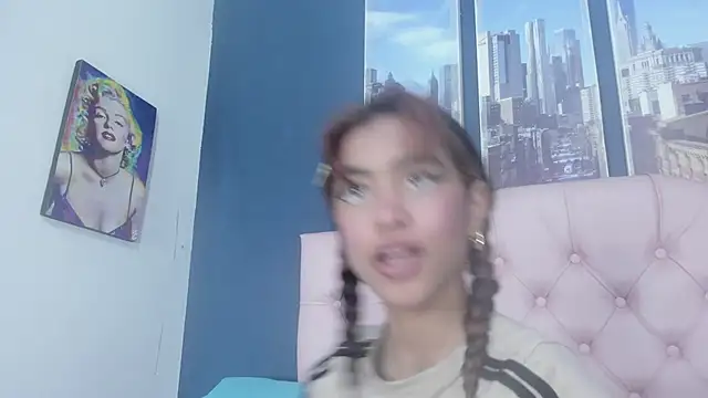 Snapshot of Applehot_LRR chatting on September 2025 01:11:02 PM Applehot LRR online show from September 2025 01:11:02 PM