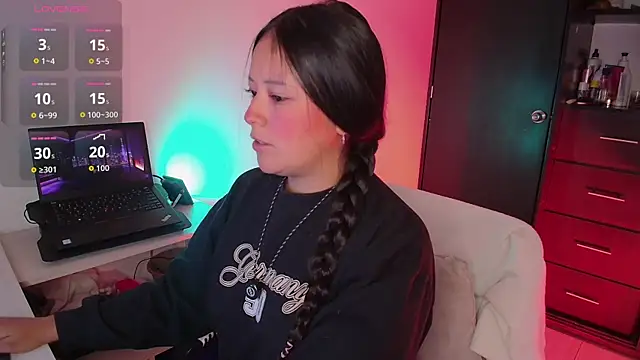 Lexie Thompson10 online show from July 2026 01:33:01 AM