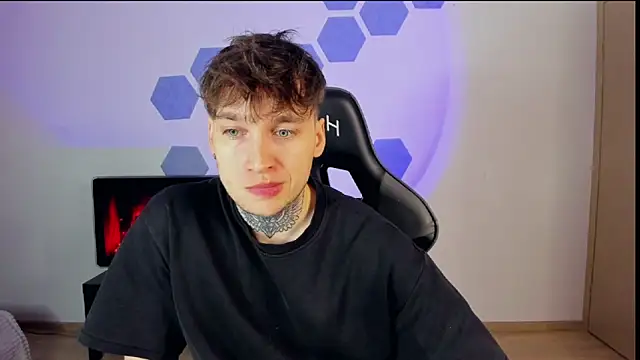 Chris Tyson online show from February 2025 10:18:02 PM