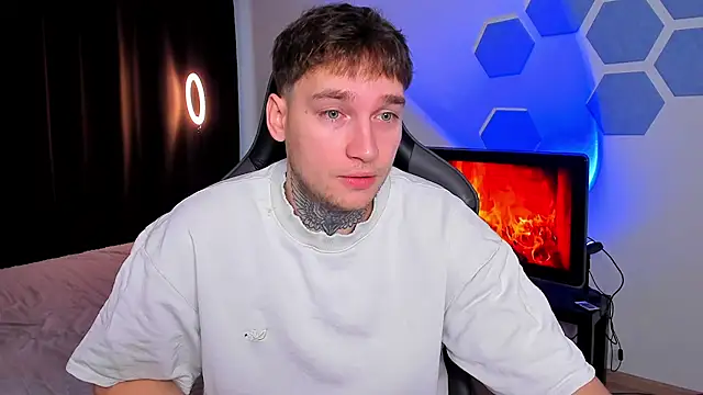 Chris Tyson online show from November 2025 07:56:01 AM