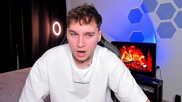 Chris Tyson online show from December 2025 07:28:01 AM