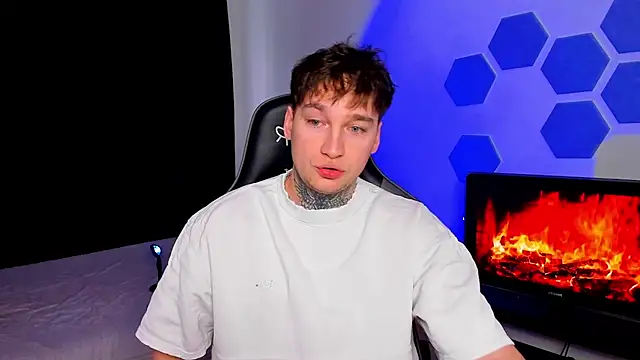 Chris Tyson online show from January 2026 07:21:01 AM