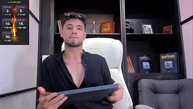 EdwardRoss  online show from March 2025 10:54:01 PM